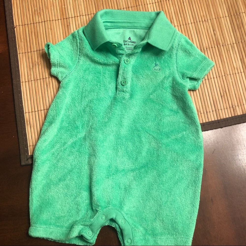 0-3 months Baby GAP Collared One-piece, green